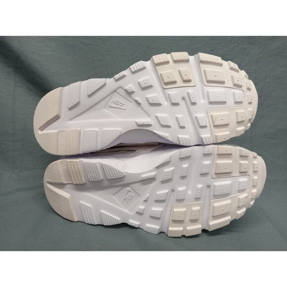 Nike Girls Air Huarache Run GS Sneakers Mesh White Platinum Size 4Y NEW NO BOX! - Picture 11 of 11